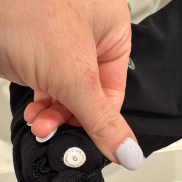 lululemon athletica Align Black Tank Top - Picture 4 of 4